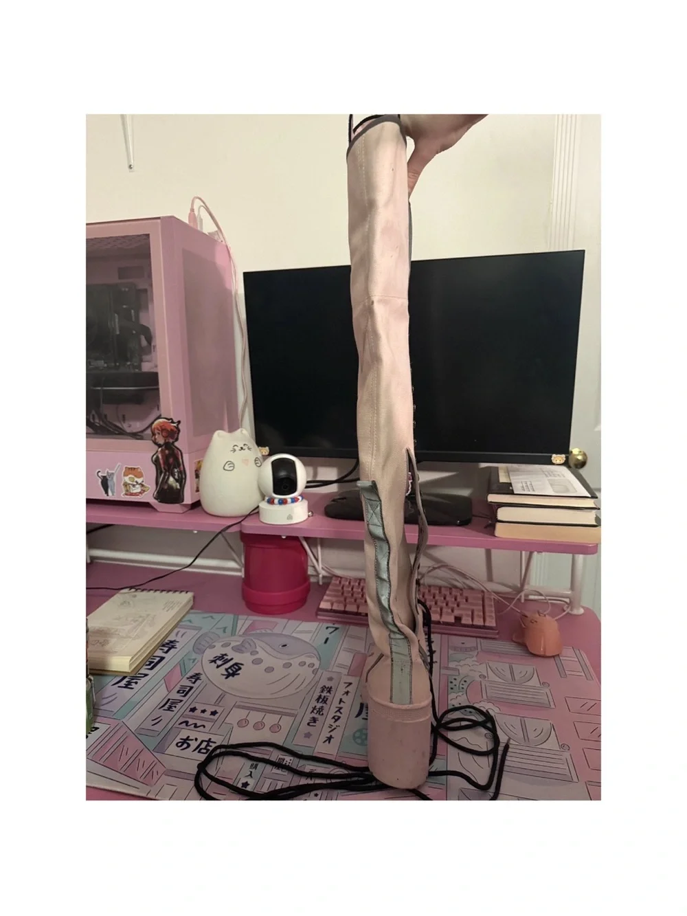 GCDS POKÉMON JIGGLYPUFF RUNWAY BOOTS 40EU